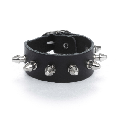 Killernieten-Armband
