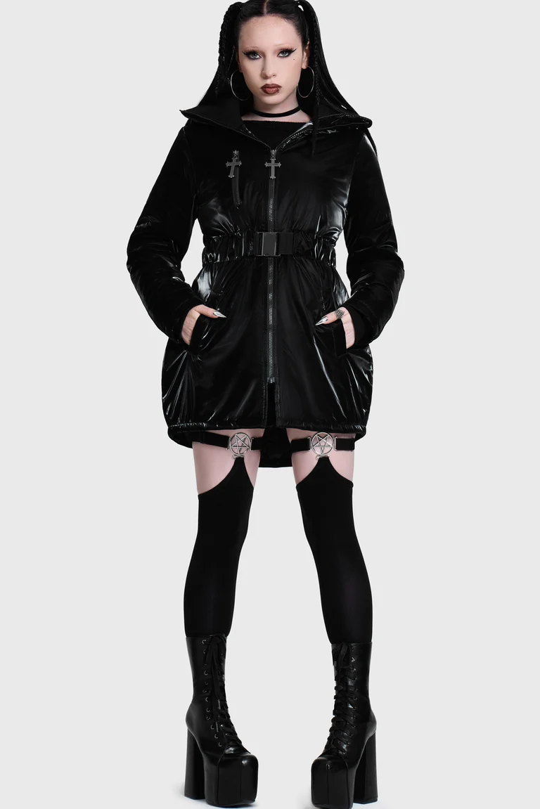 Winter's Vale Coat von Killstar